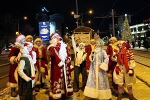 Новогодний «Мороз Экспресс» выехал на улицы Самары