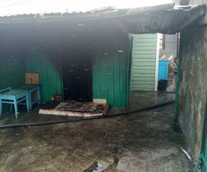 В Кинеле горел дом на 80 кв. метрах