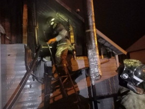 В Сергиевском районе горели  два дома на площади 122 квадратных метра