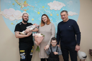 В новогоднюю ночь 2025-2026 акушеры перинатального центра Самарской областной клинической больницы им. В.Д. Середавина приняли 12 детей.