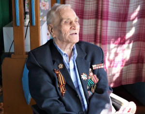 В Самаре праздничные поздравления на дом получили более ста фронтовиков -участников  Великой Отечественной войны.