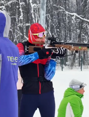 Около 300 любителей спорта и активного образа жизни выбрали сегодня провести время с пользой для здоровья и получить заряд бодрости.