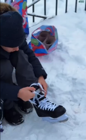В Самарской области прошли массовые соревнования по конькобежному спорту «Зимой - коньки, летом - ролики»
