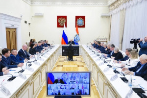 Основная повестка первого в 2026 году совещания была посвящена анализу работы оперативных служб и ведомств в прошедшие праздничные дни.