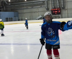 13 января в игре - хоккеисты 2013 и 2014 годов рождения, на льду - бескомпромиссный хоккей, овертаймы и серии буллитов.