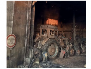 Крупный пожар тушили в Кинель-Черкасском районе в селе Кротовка