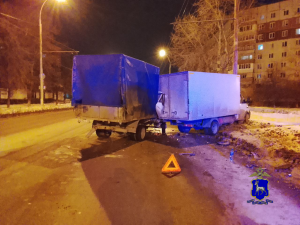 В Тольятти одна машина ГАЗ врезалась в другую