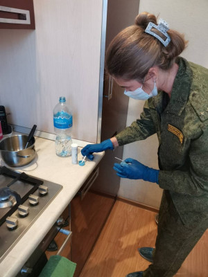 14 января 2026 года подозреваемый распивал спиртные напитки со своим 63-летним знакомым. В какой-то момент между ними произошла ссора.