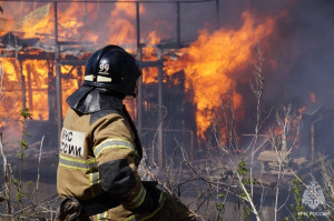 За прошедшие сутки на ликвидацию последствий ДТП пожарно-спасательные подразделения привлекались 4 раза.