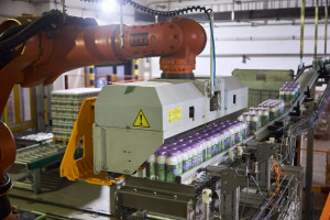 В 2025 году самарский завод принял на работу свыше 50 человек, 14 студентов пришли на практику, из них 20% уже трудоустроены и сейчас совмещают работу и учебу.