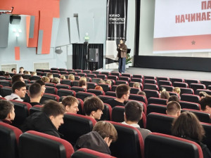 27 января кинотеатр приглашает на патриотический кинолекторий, приуроченный к празднованию Дня воинской славы, а также к годовщине освобождения Ленинграда от фашистской блокады.