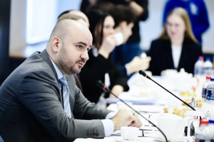 В понедельник, 26 января, Вячеслав Федорищев провел встречу со студентами СамГМУ. В ходе общения глава региона поддержал ряд их инициатив.  