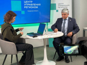 Координатор проекта «Историческая память» партии «Единая Россия» в Самарской области Сергей Рязанов подробно рассказал о том, как патриотические инициативы и забота о культурном наследии становятся основой для развития городской среды и воспитания нового