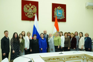 В среду, 28 января, губернатор Вячеслав Федорищев провел встречу с победителями федеральной программы «Земский работник культуры» в Самарской области.