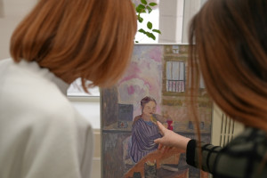 «Искусство момента» – так называется выставка работ учеников Школы изобразительного искусства «Сюжет», которая будет открыта до 15 февраля в СОУНБ.