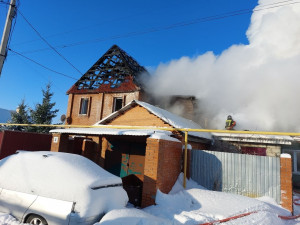 Сегодня, 4 февраля, в ГКУ СО "Центр по делам ГО, ПБ и ЧС" поступило сообщение о пожаре в посёлке Приморском Ставропольского района.