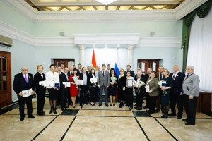 Сегодня, 5 февраля, в преддверии Дня российской науки врио Вячеслав Романов вручил дипломы лауреатам премий Губернатора Самарской области за выдающиеся результаты в решении технических, естественно-математических, медико-биологических, социально-экономиче