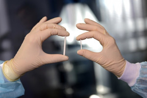 В СамГМУ создали биорассасывающиеся костные винты, которые совершат прорыв в лечении сложных переломов