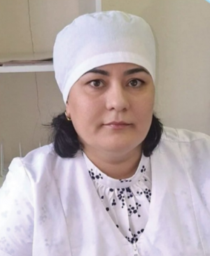 Это 10 высококвалифицированных врачей: кардиолог, участковые педиатры, инфекционист, врачи приемного отделения, специалист клинической лабораторной диагностики, патологоанатом и участковый терапевт. А также 2 фельдшера и медицинская сестра.