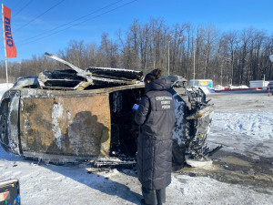 Сегодня утром в АЗС на Волжском шоссе въехал автомобиль под управлением мужчины 1998 года рождения. В результате происшествия пострадал 37-летний водитель другого автомобиля.