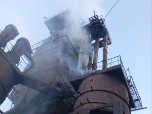 Вчера 11 февраля в ГКУ СО "Центр по делам ГО, ПБ и ЧС" поступило сообщение о том, что на территории «Большечерниговского элеватора» загорелась зерносушилка.