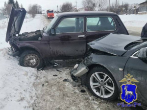 В Сергиевском районе 74-летний мужчина спровоцировал ДТП с пострадавшей