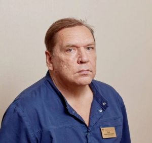 Андрей Викторович в медицине более 42 лет своей жизни, внося неоценимый вклад в развитие детского здравоохранения региона.