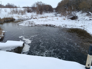 В Пестравском районе продолжается капитальный ремонт переливной плотины на реке «Большой Иргиз»