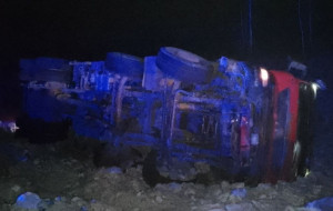 В Сергиевском районе произошел съезд в кювет большегруза