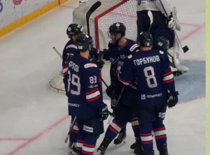 21 февраля во Дворце спорта им.Владимира Высоцкого прошел матч Всероссийской хоккейной лиги. 