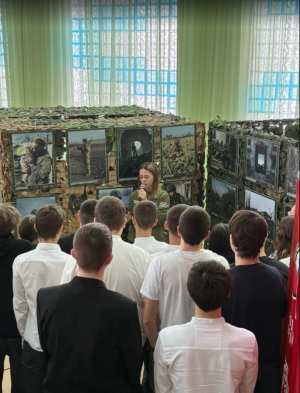 23 февраля активисты Молодежки Народного фронта СО организовали для учащихся ГБОУ СОШ имени Героя М.Н. Заводского культурно-патриотическое мероприятие.