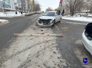 В Тольятти полицейские проводят проверку по факту ДТП с двумя пострадавшими. 