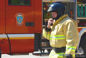 За прошедшие сутки пожарные потушили пожар в Кировском районе Самары: горели надворных построек на площади 50 кв.м.