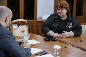 Глава региона поручил врио минсельхоза СО Алексею Попову в кратчайшие сроки обеспечить волонтерскую организацию «Мать солдата» необходимым промышленным дегидратором, соответствующим всем техническим характеристикам.