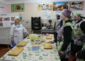 В ИК №15 УФСИН СО организован урок подготовки осуждённых по направлению «Поварское дело».