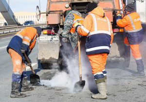 Всего в этом сезонев Самарской области  дорожные службы ликвидировали повреждения на площади более 1400 квадратных метров.