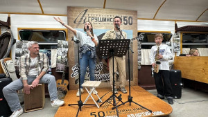 В Самарской ППК отметили, что этот проект запускается впервые, дополняя акцию «Поезд мужества» 23 февраля. Если опыт окажется удачным, «Музыку весны» сделают ежегодной.