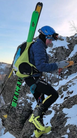 В Башкортостане состоялись соревнования по ски-альпинизму в дисциплине «командная гонка». Гонка прошла в рамках чемпионата России по альпинизму.