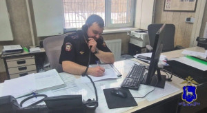 Тольяттинец во время застолья знакомый забрал чужой смартфон и убежал