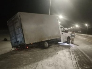 Боковое столкновение большегруза и легковушки произошло в Нефтегорском районе