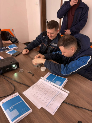 Эксперты РЦК региона совместно с рабочей группой предприятия ООО «Ампресс» начали диагностику ключевых направлений выпуска продукции.