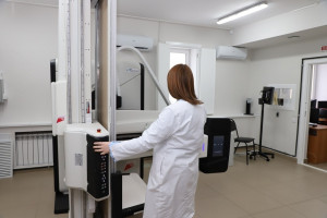 Пациенты больницы имени В.Д. Середавина проходят экстренные обследования на новом рентгеновском оборудовании.