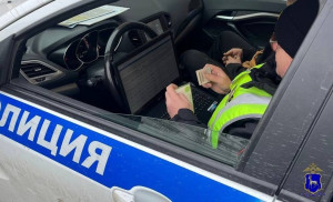 Живущий в Тольятти иностранец пытался дать полицейскому взятку