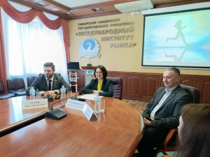 Студенты Международного института рынка встретились с министром спорта Самарской области