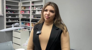 При помощи соцконтракта Анна Самсонова из Отрадного, мать двоих детей, супруга участника СВО, смогла организовать собственное дело.