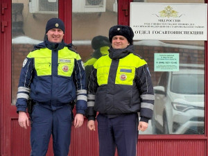 Самарские полицейские помогли мужчине, который нуждался в лечении и опаздывал на международный авиарейс