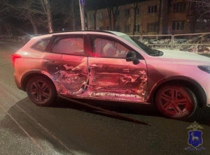 В Кировском районе Самары в ДТП пострадали 21-летняя женщина и 20-летний мужчи