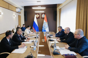 В четверг, 19 марта, губернатор Самарской области Вячеслав Федорищев провел рабочую встречу с главой Спитакской общины Республики Армения Каджайром Никогосяном.