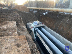 В Кировском районе Самары автомобилистка въехала в котлован для прокладки коммуникаций