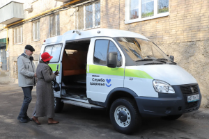 С начала года в Самаре продолжает свою работу «Автобус здоровья». По заявкам жителей он доставляет их в медицинское учреждение, а затем, после приема у специалистов, привозит обратно.